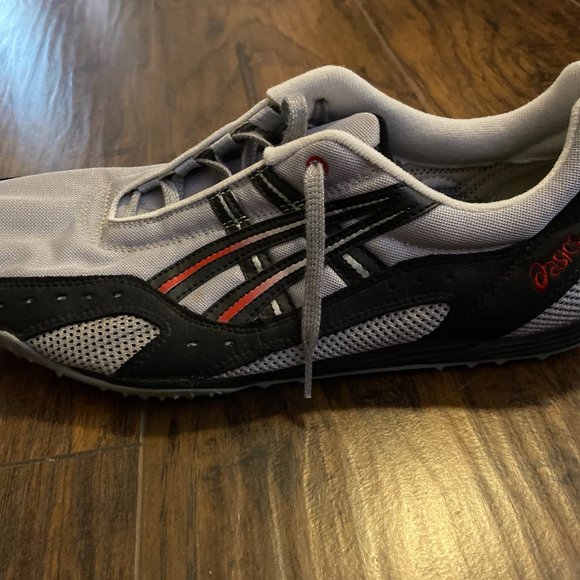 MEN'S OASIC SIZE 13 TRACK SHOES. - Picture 4 of 8